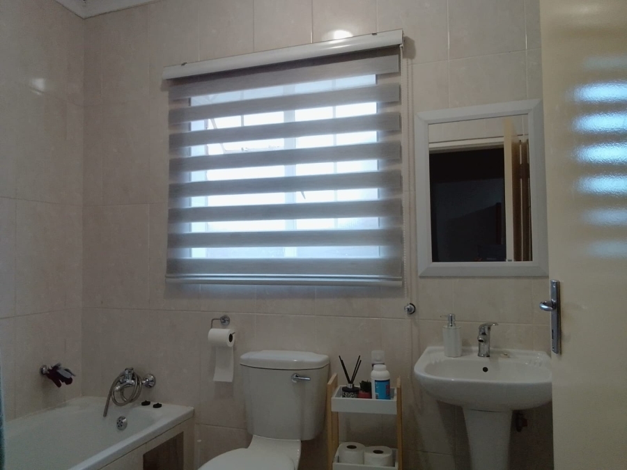 To Let 3 Bedroom Property for Rent in Waterval East North West